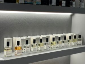 J-ScentイタリアProfumix Luxury Brands