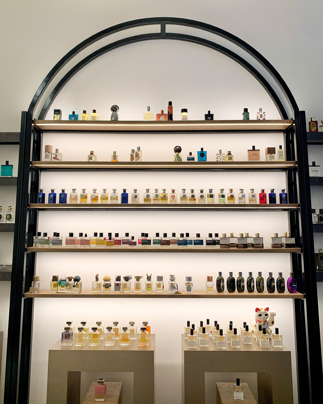 Bloom Perfumery店内の棚