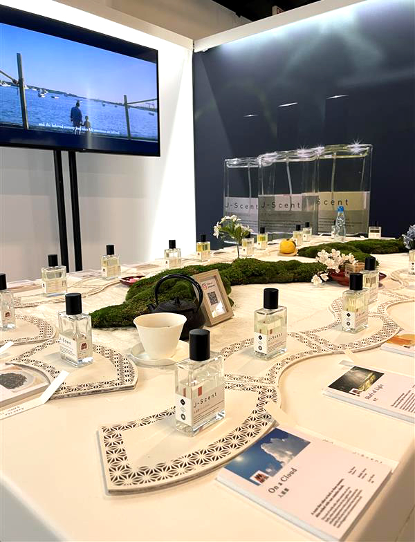 ScentXplore2026　J-Scentブース　メインの展示テーブル